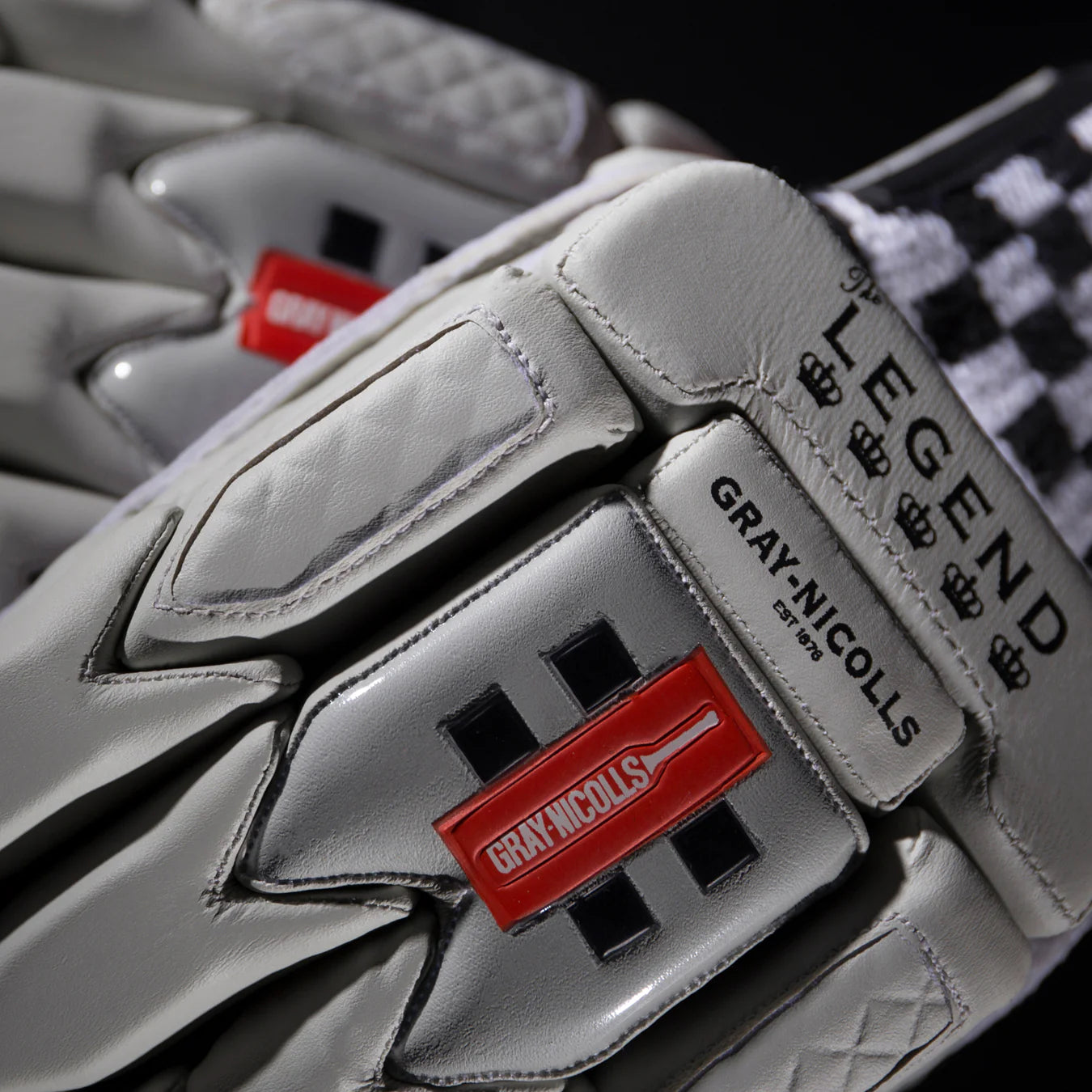 GRAY NICOLLS LEGEND BATTING GLOVES