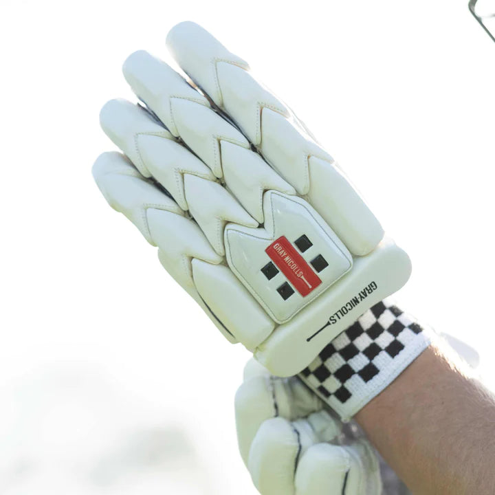 GRAY NICOLLS LEGEND BATTING GLOVES