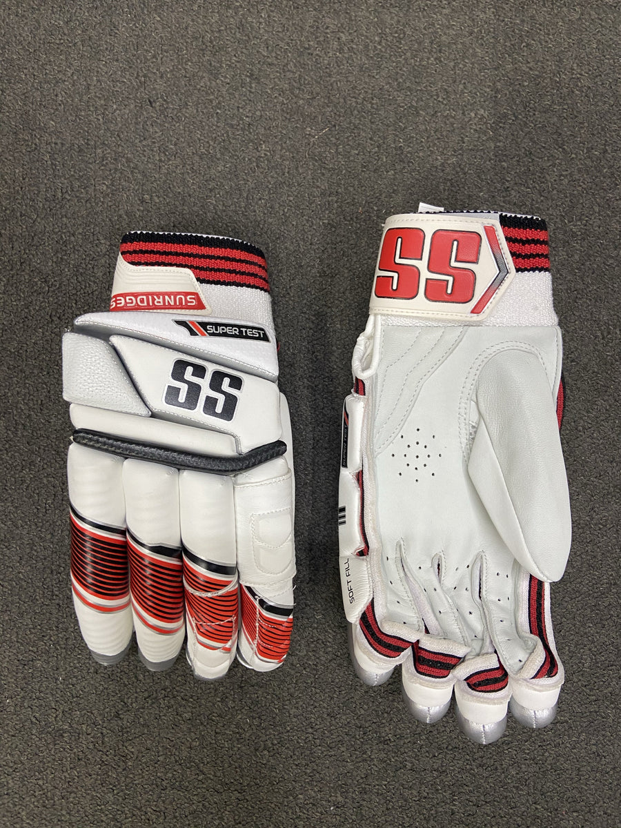 SS BATTING GLOVES SUPERTEST 2023