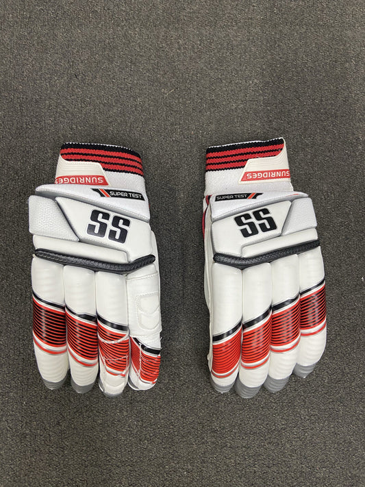 SS BATTING GLOVES SUPERTEST 2023